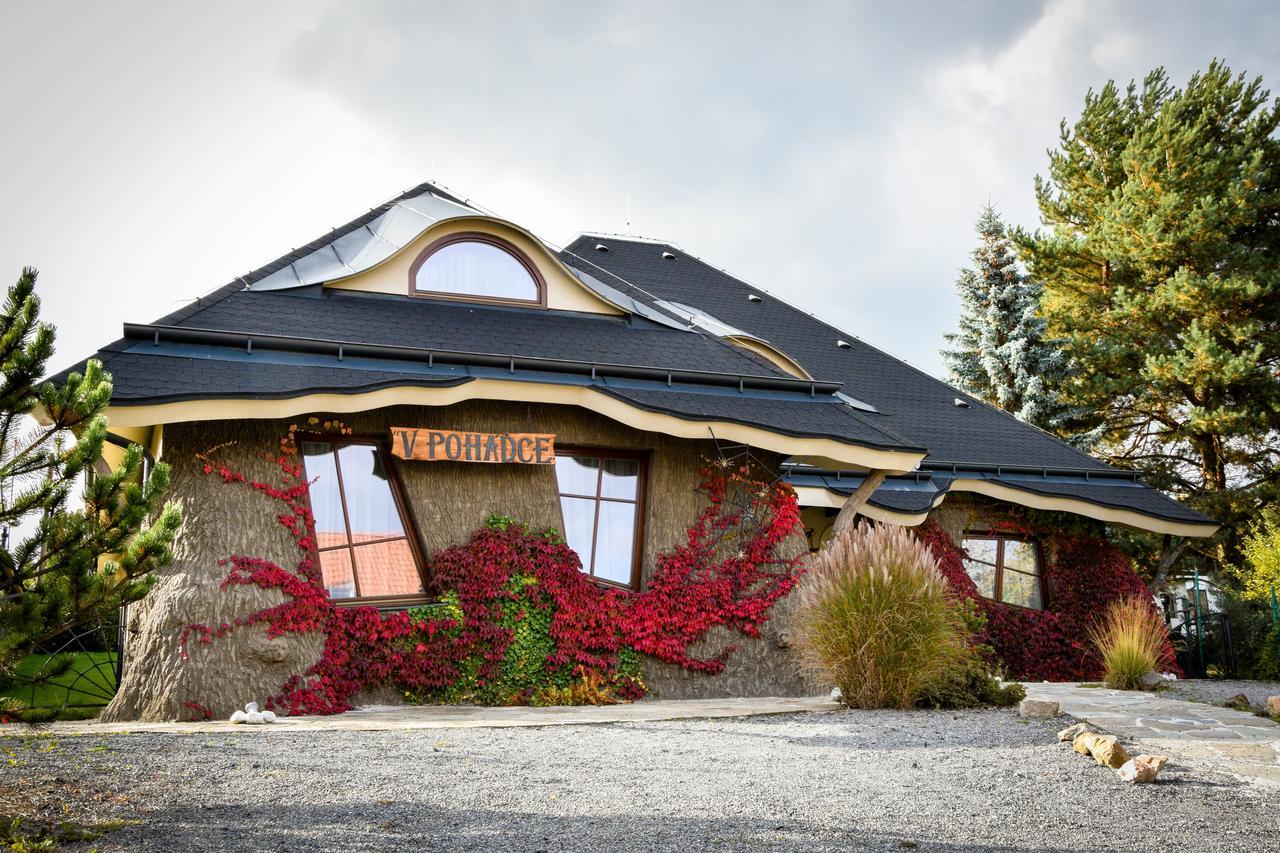 Hotel Zamek Berchtold Strančice Extérieur photo