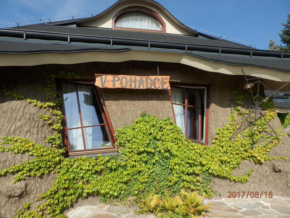 Hotel Zamek Berchtold Strančice Extérieur photo